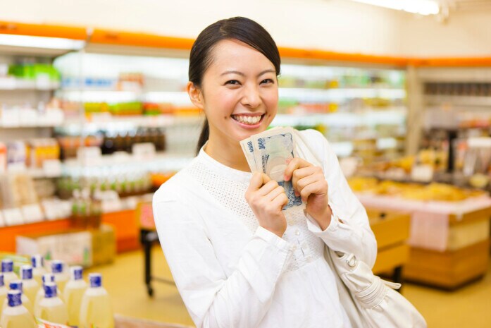 「ポイント還元」と「割引」はどちらがお得？